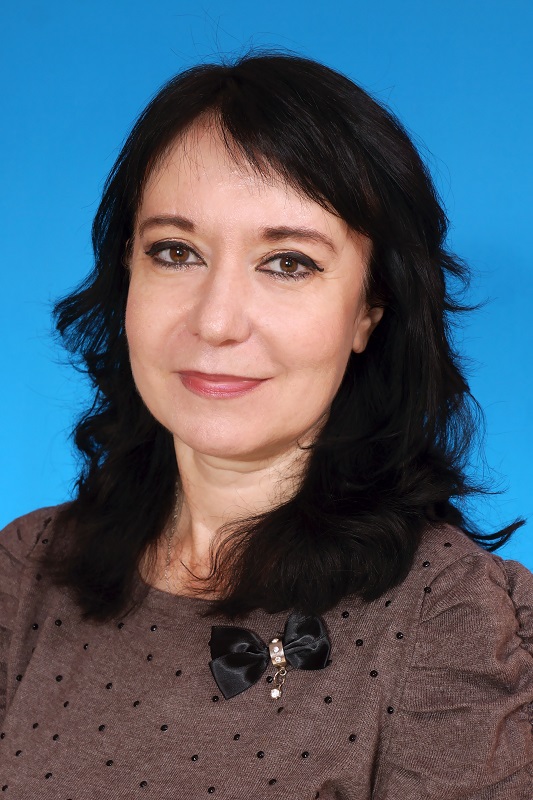 Уколова Лариса Анатольевна.